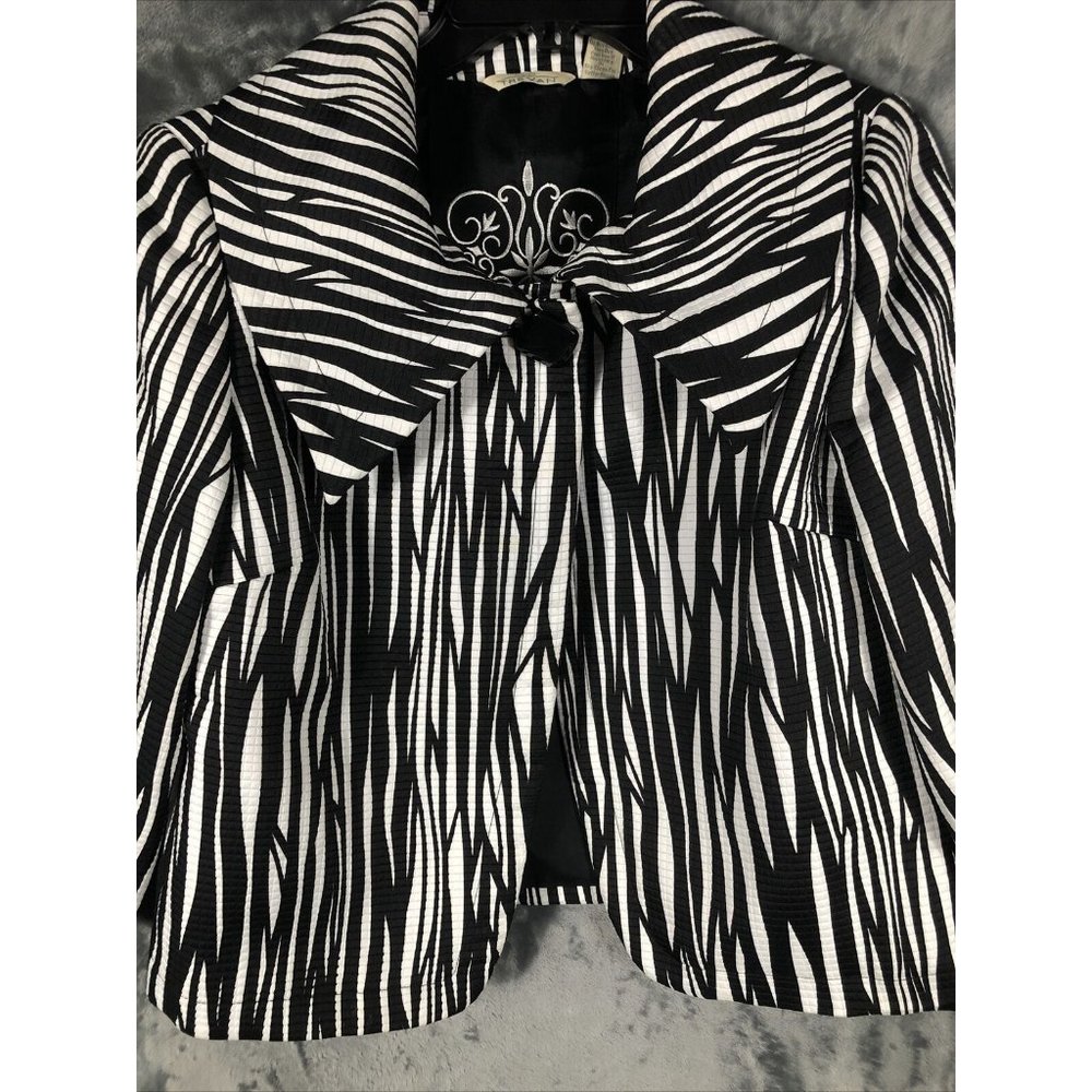 Trevan Blazer Jacket Women’s Size 8 3/4 Length Sleeve Animal Print - Picture 4 of 16